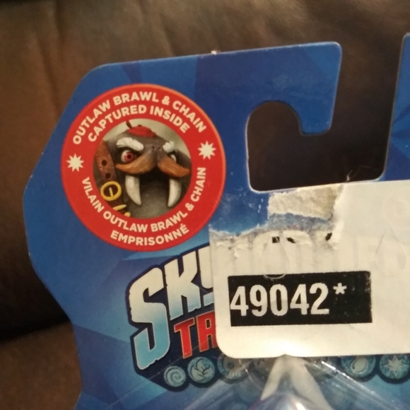 SKYLANDERS TRAP TEAM TARGET OUTLAW BRAWL AND CHAIN WATER TRAP. New unopened. - Picture 8 of 8